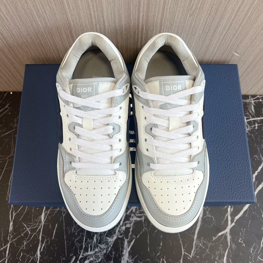 UA D*0r B57 Low-Top Sneaker  Gray and White