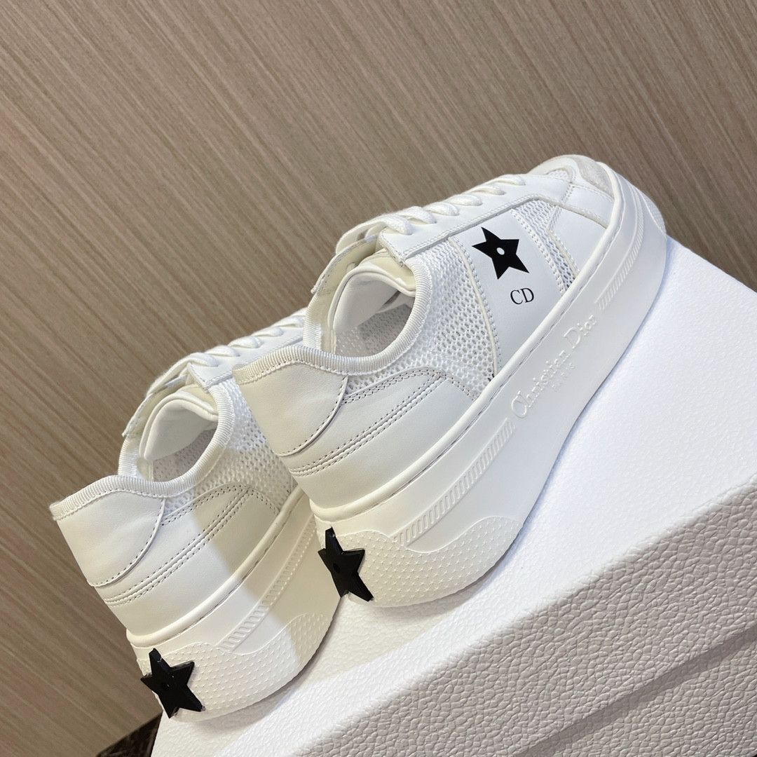 UA D*0r Star Platform Sneaker