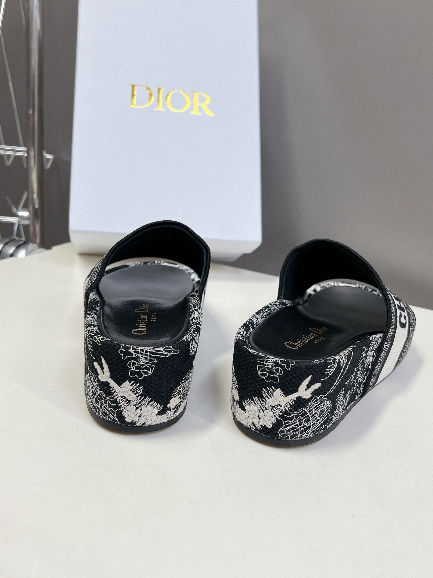 UA D*0r Platform Sandals