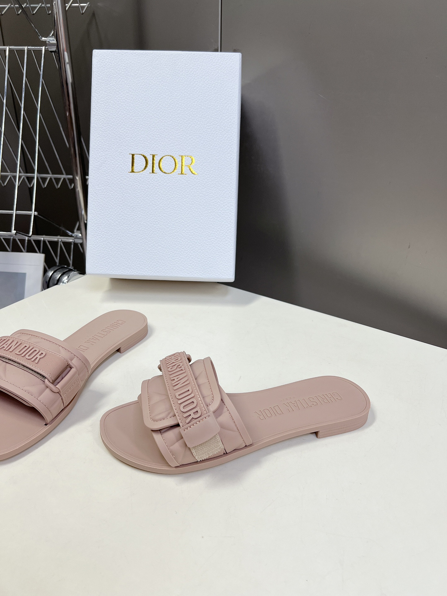 UA Dio(r)evolution Slide