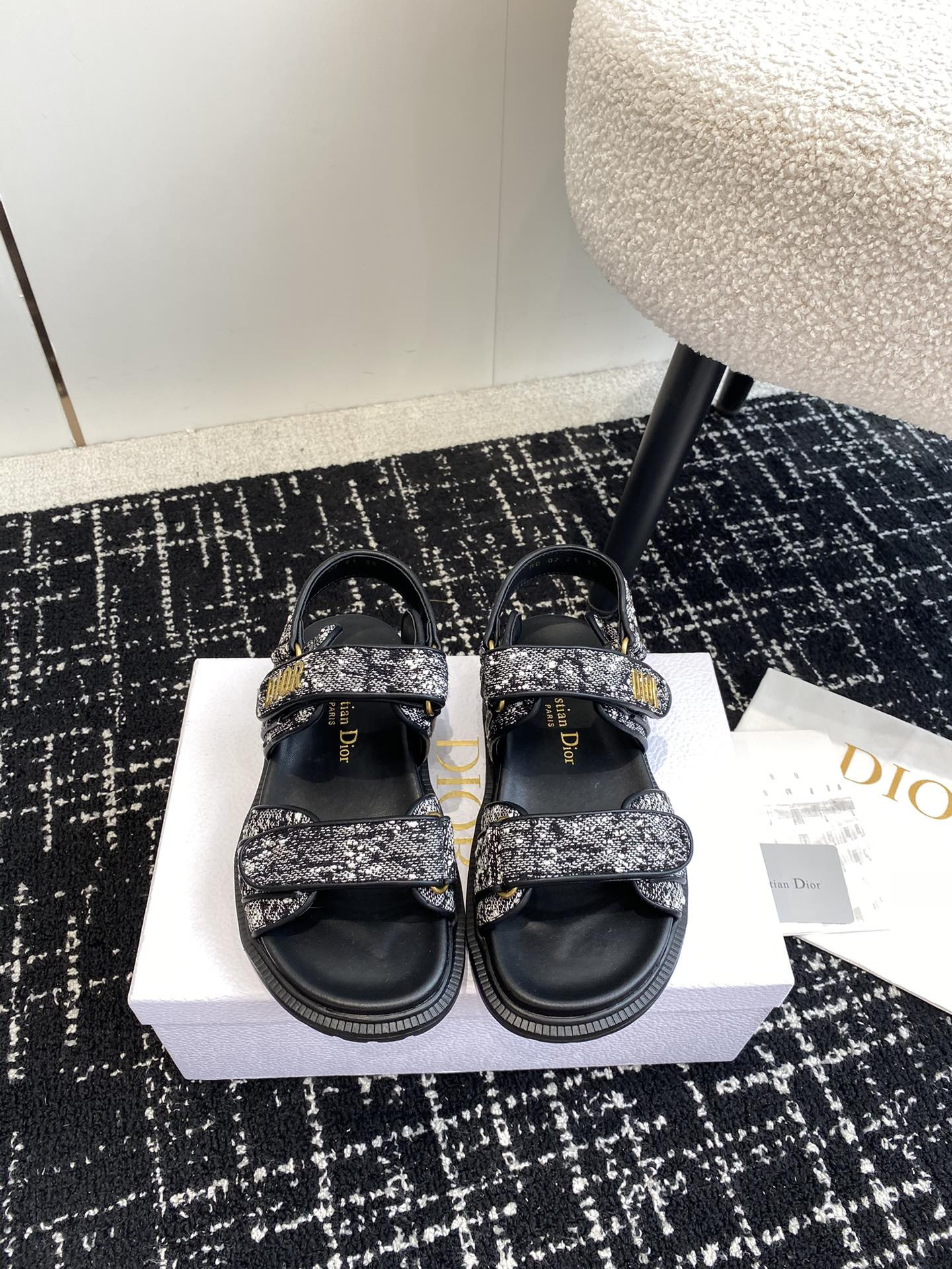 UA D*0ract Sandal