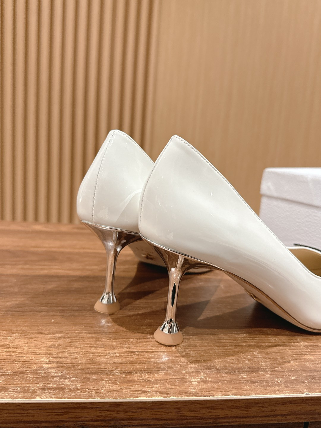 UA Ch**an D*0r La Parusienne Pump