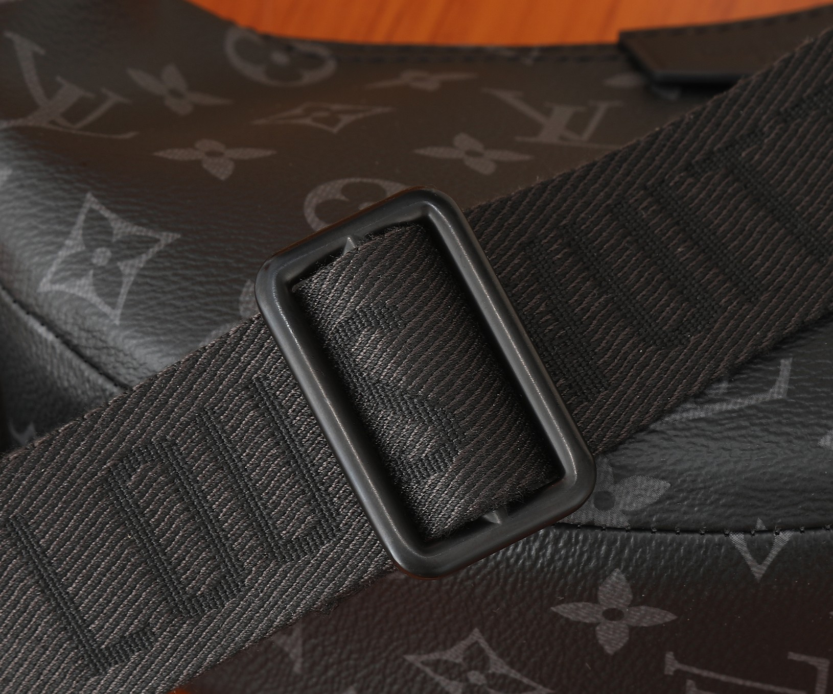 LV Hamac Bag PM M47158 11.2 x 5.9 x 3.1 in