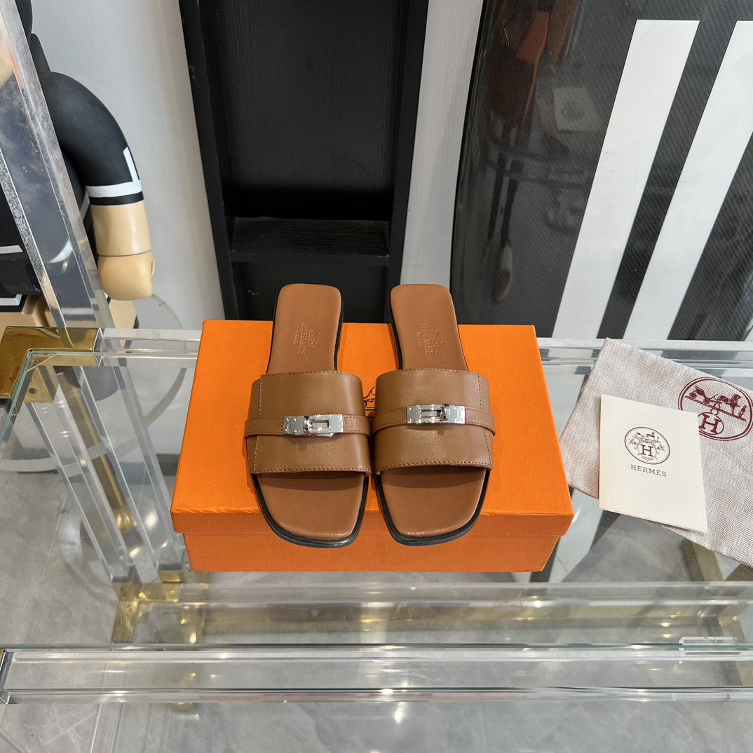UA Hermès Giulia sandal