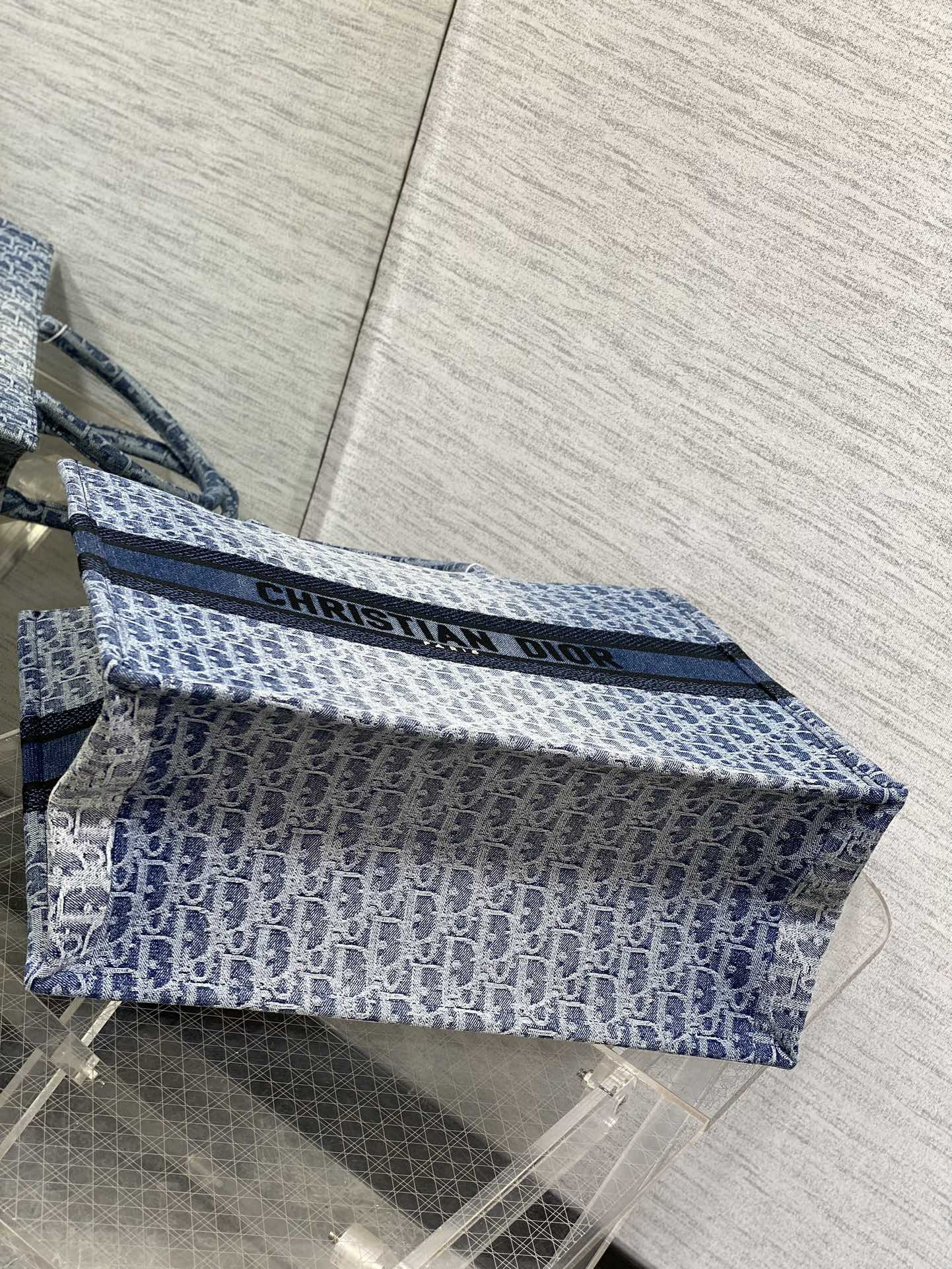 Large D*0r Book Tote Blue Denim D*0r Oblique Jacquard  42 x 35 x 18.5 cm