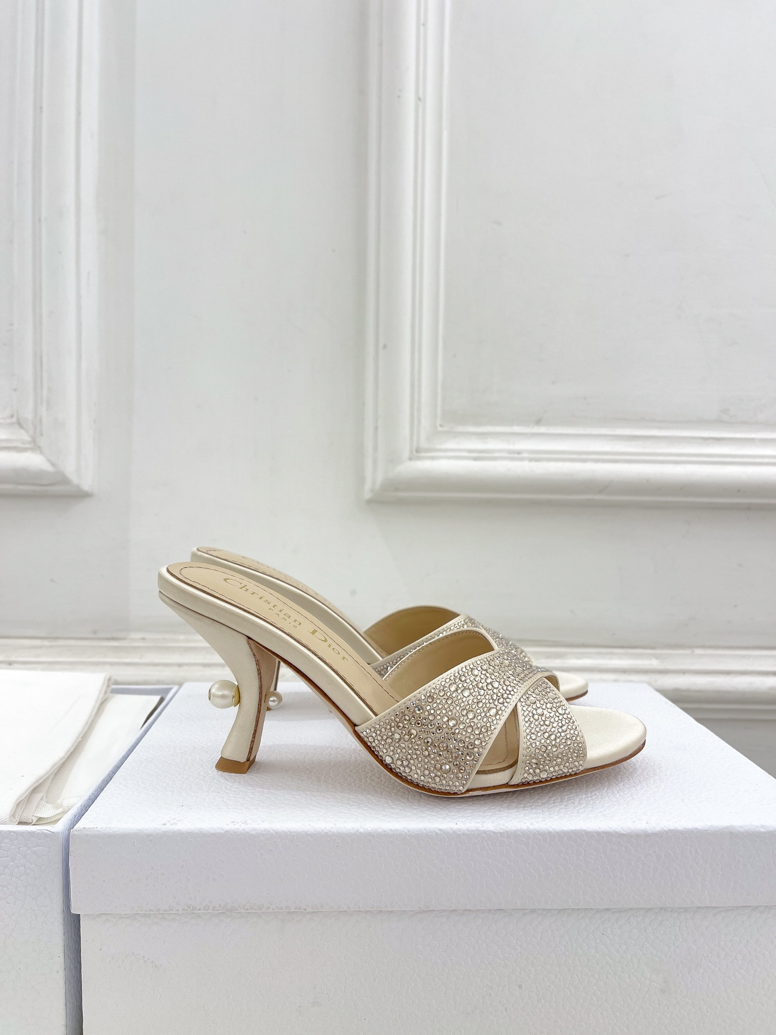 UA D*0r Tribales Heeled Slide