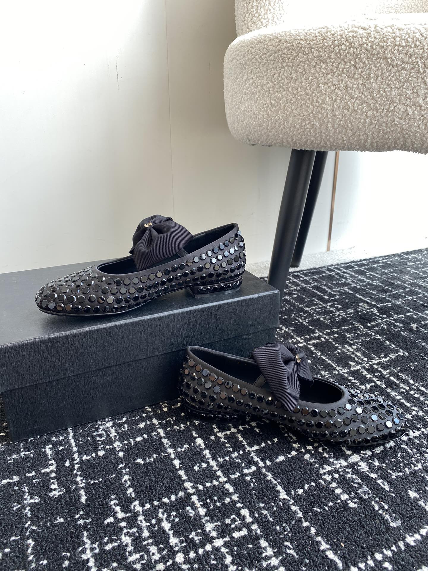 UA Ch*el MARY JANES FLAT