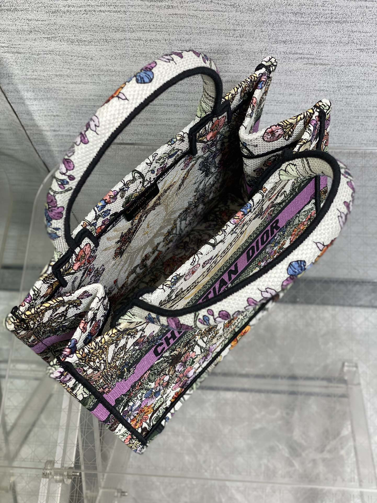 Small D*0r Book Tote  Ecru Multicolor D*0r 4 Saisons Été Soleil Embroidery 26x8x22cm