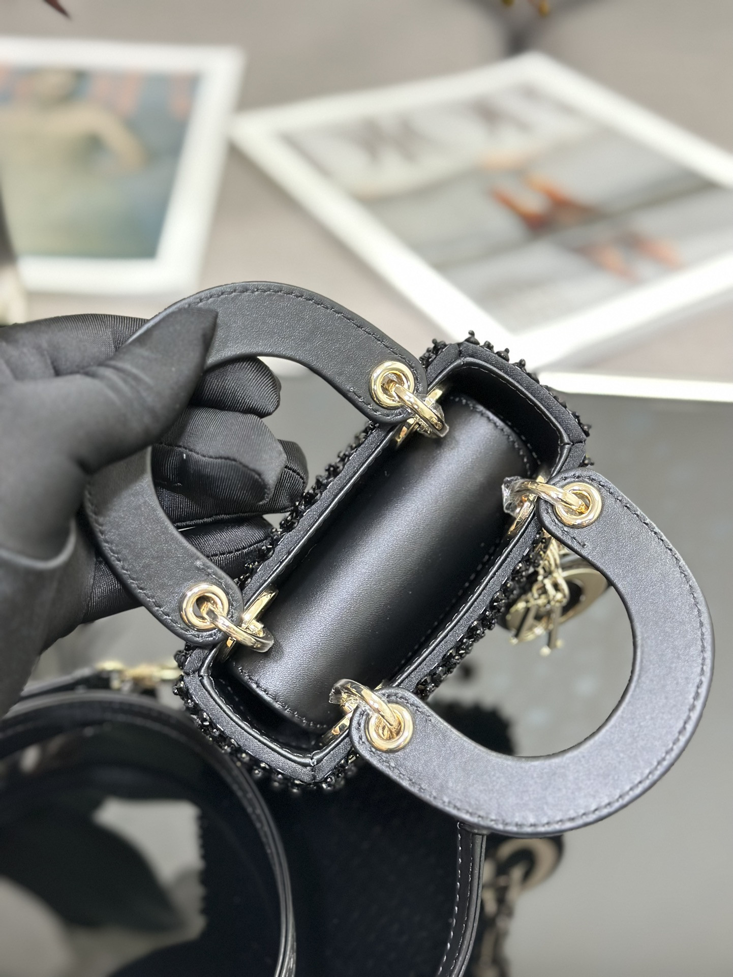 Lady D*0r Ultra-Mini Embroidered Micro-Beads 12 x 10.2 x 5 cm