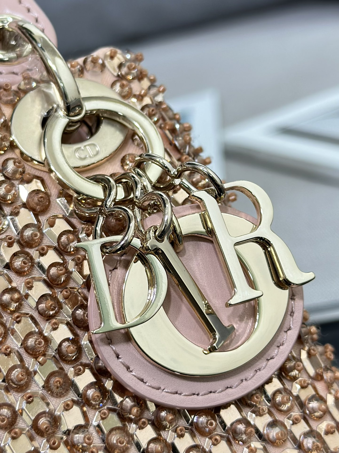 Lady D*0r Ultra-Mini Embroidered Micro-Beads 12 x 10.2 x 5 cm