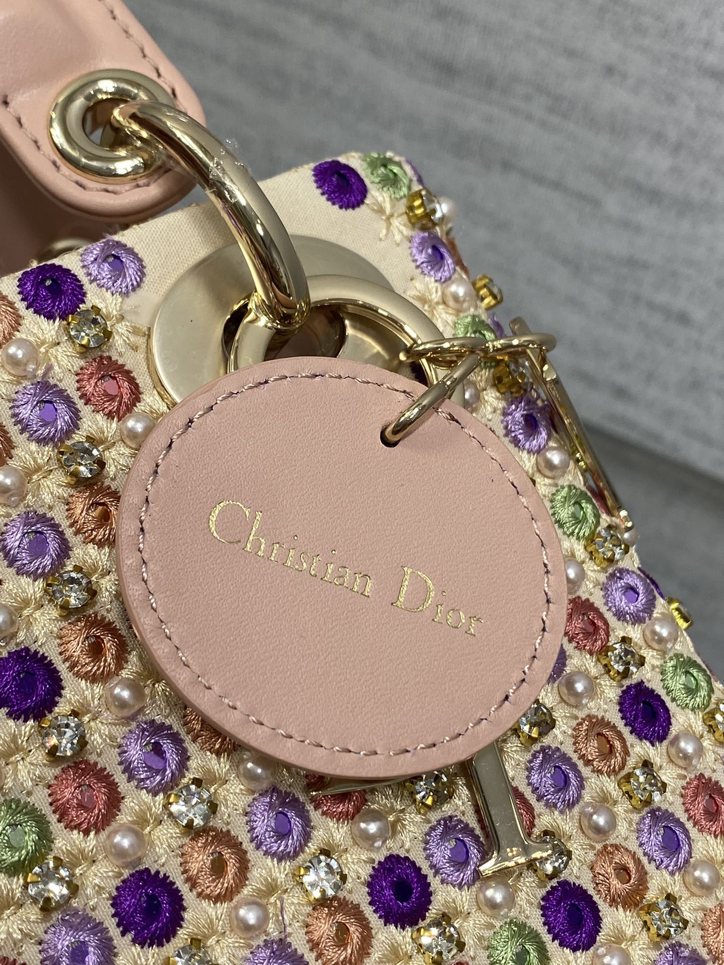 D*0r Artistic Limited Edition Three-Gusset Lady D*0r Bag with Heavy Bead Embroidery 17CM