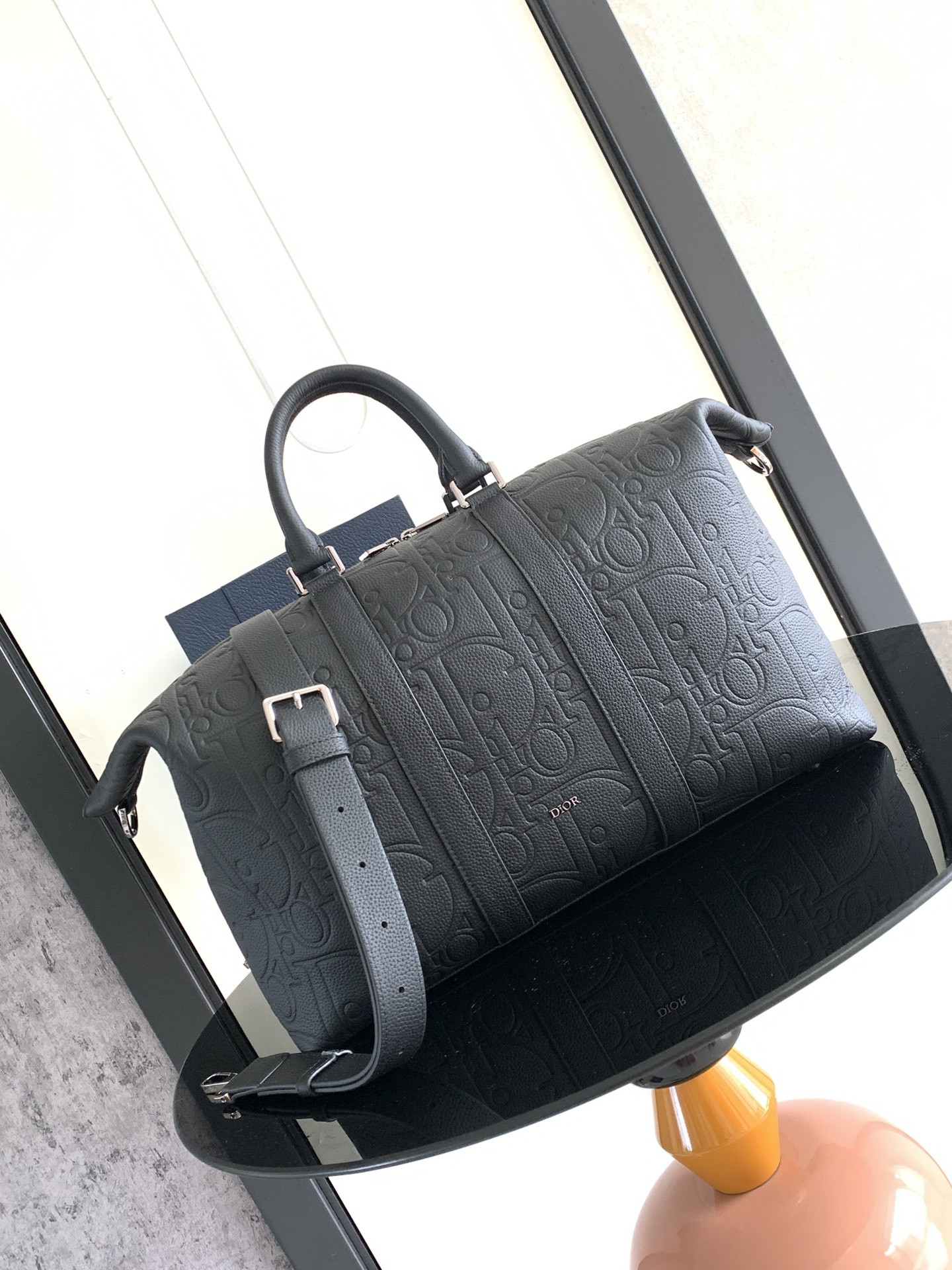 D*0r Weekender 40 Black D*0r Gravity Leather and Black Grained Calfskin  57.5 x 34.5 x 22 cm