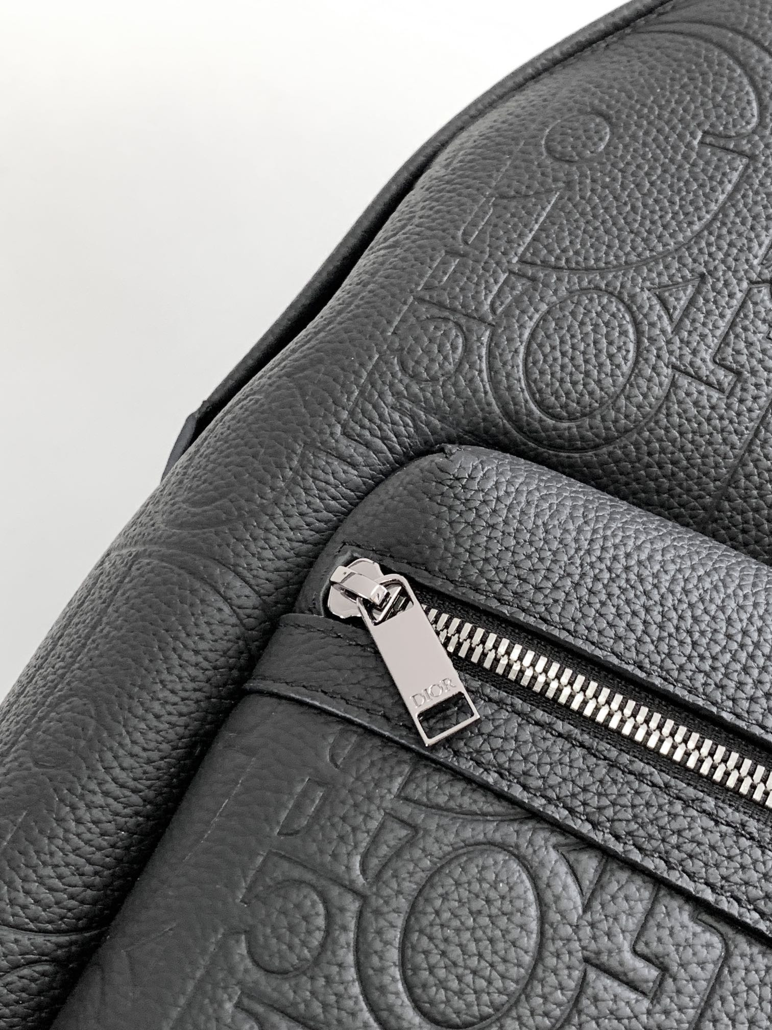 Rider 2.0 Backpack Black D*0r Gravity Leather and Black Grained Calfskin 31 x 40 x 18 cm