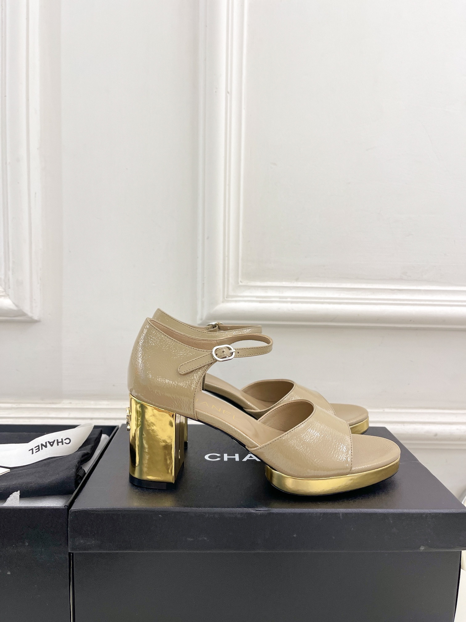 UA Ch*el HEELED SANDALS