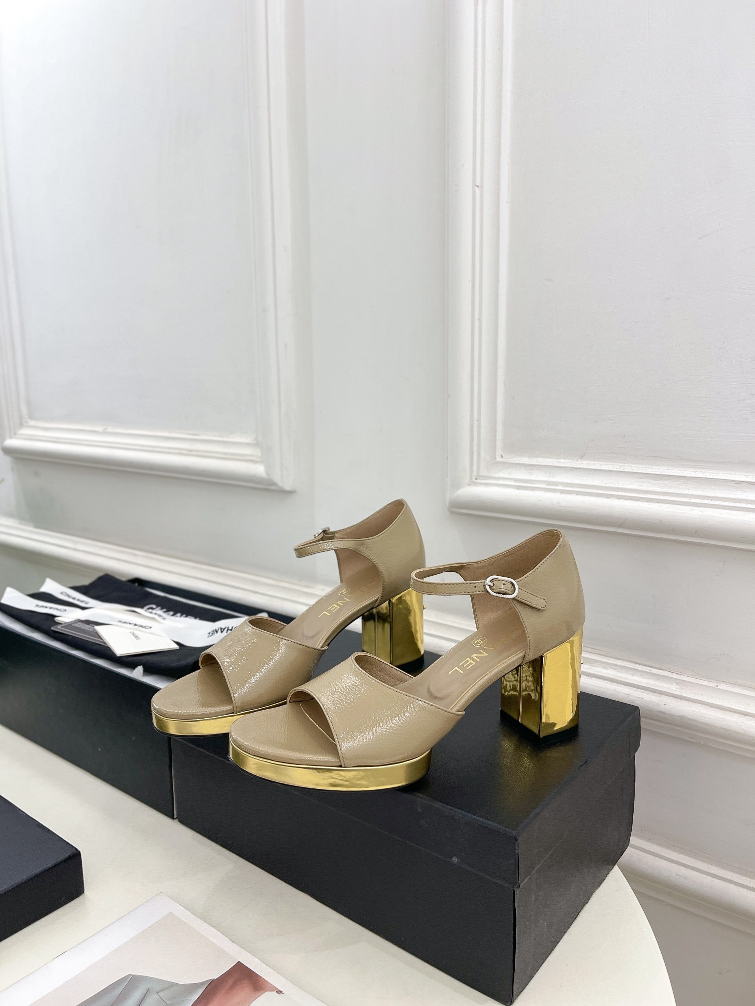 UA Ch*el HEELED SANDALS