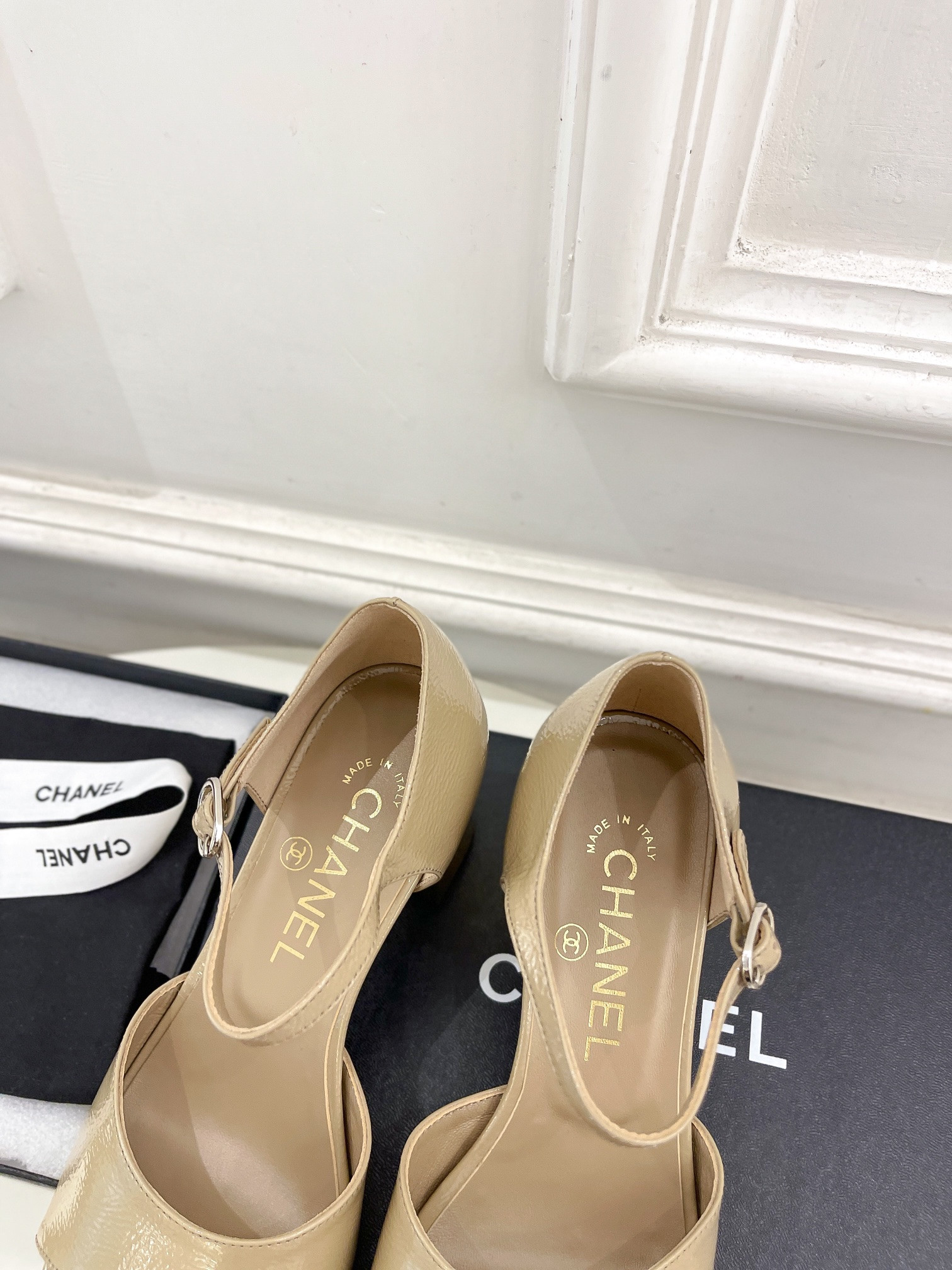 UA Ch*el HEELED SANDALS