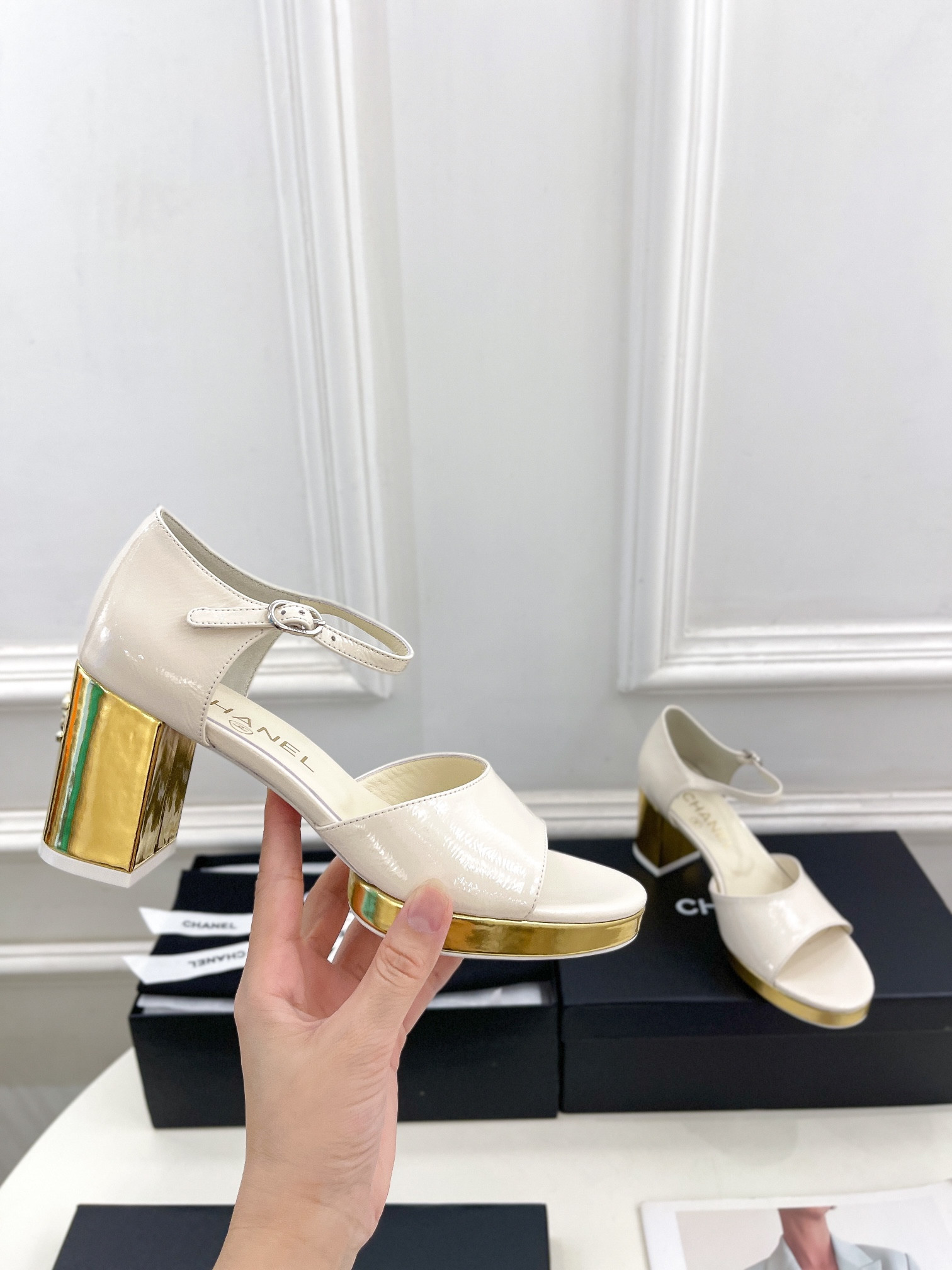 UA Ch*el HEELED SANDALS