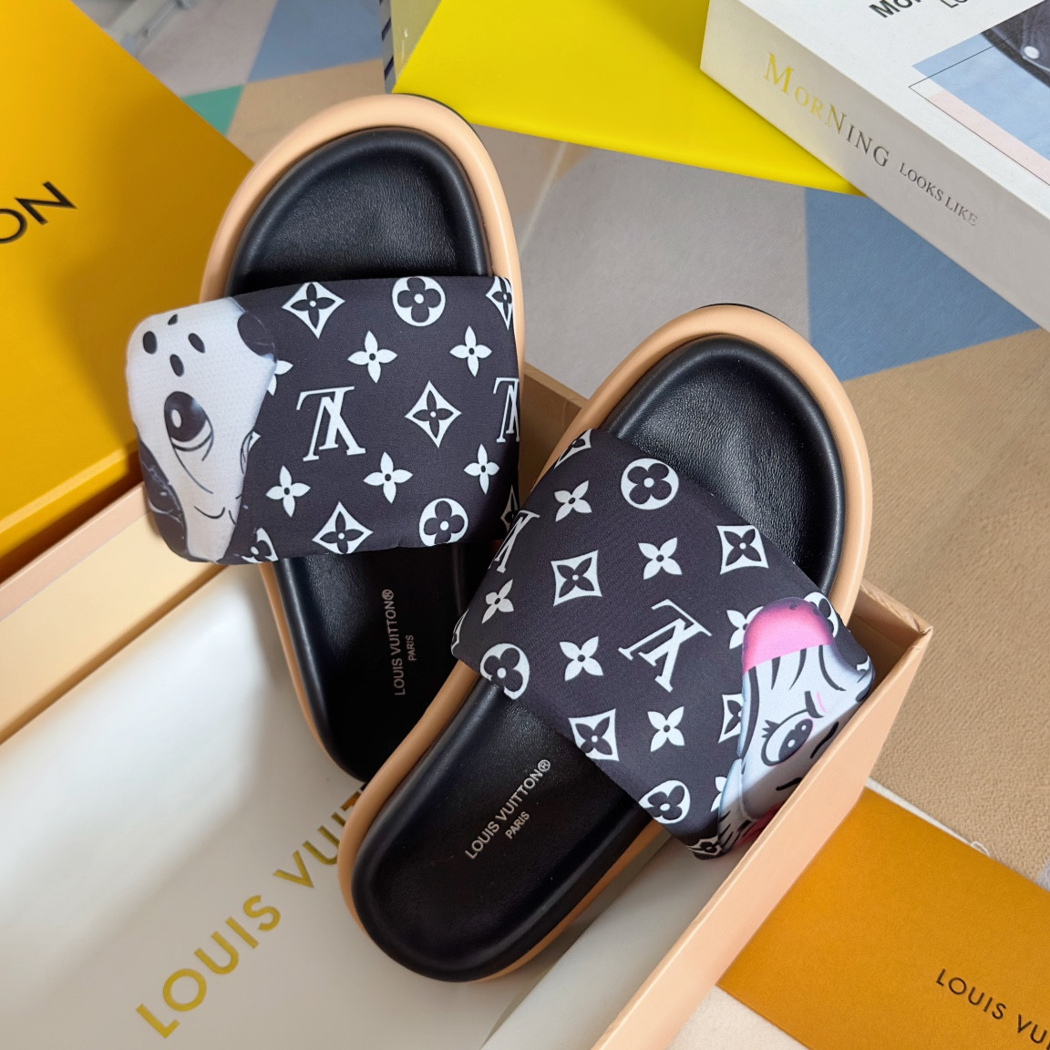 LV Pool Pillow Flat Comfort Mule