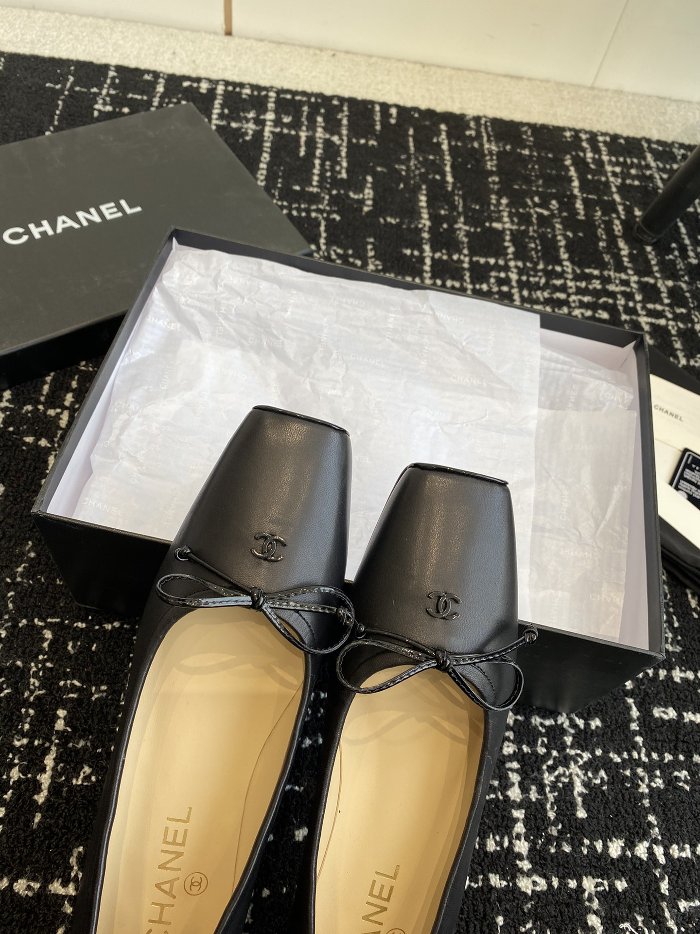 UA Ch*el VINTAGE BALLET FLATS