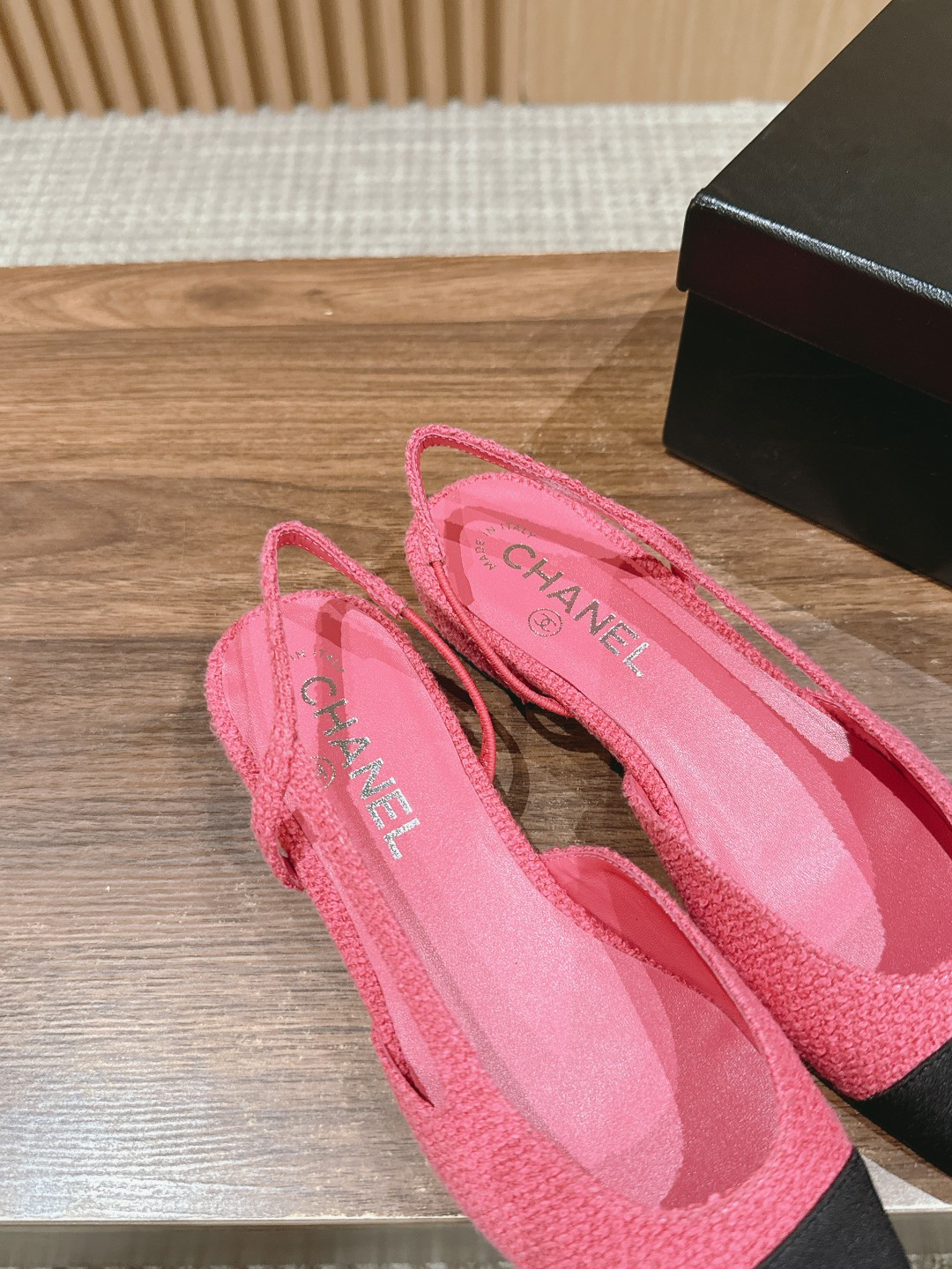 UA Ch*el SLINGBACKS FLAT