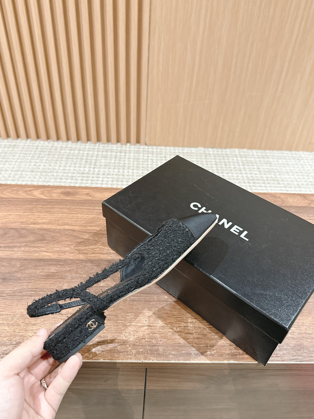 UA Ch*el SLINGBACKS FLAT