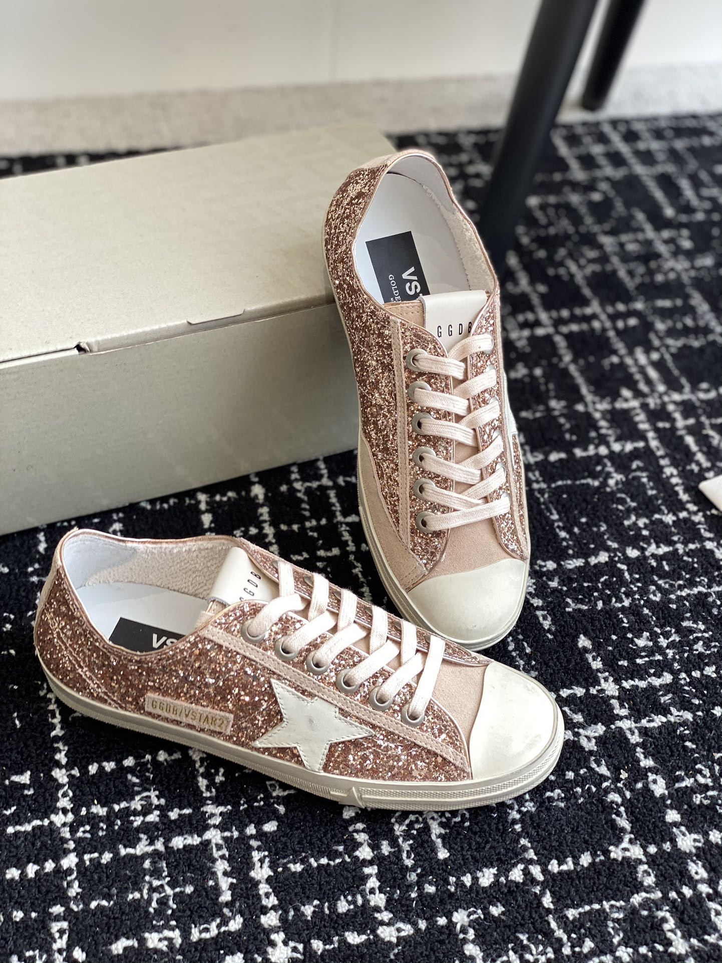 UA Golden Go*e V-STAR Sneaker