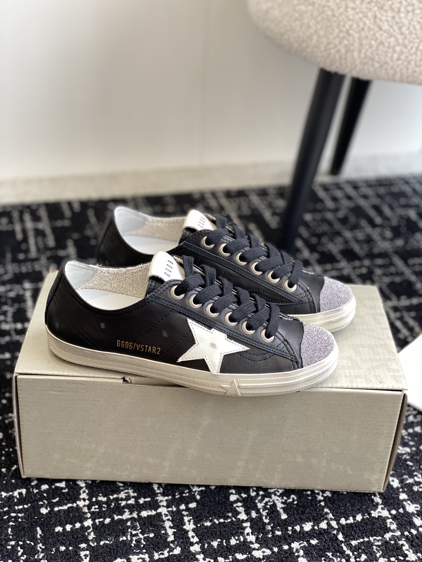 UA Golden Go*e V-STAR Sneaker