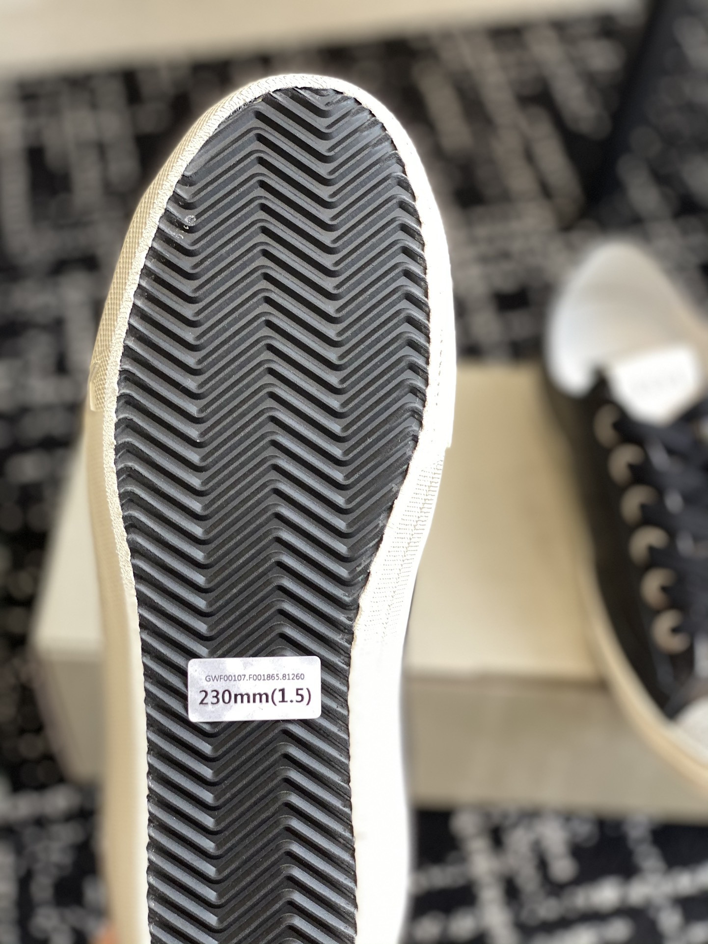 UA Golden Go*e V-STAR Sneaker