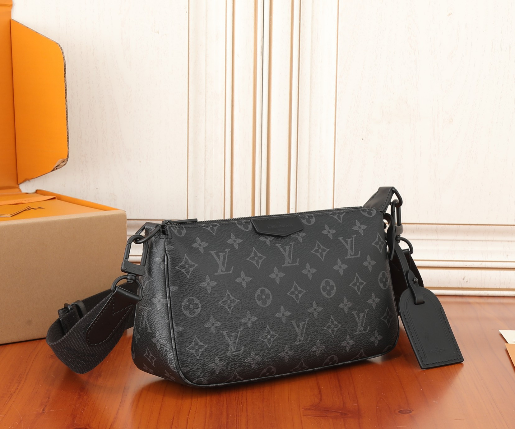 LV Pochette Accessoire XL M11741 11 x 6.5 x 3.5 inches
