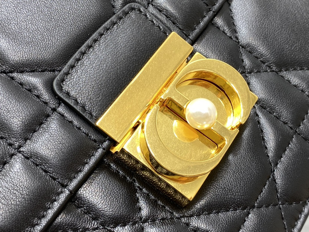 D*0r Medium D*0r Ange Bag Black Macrocannage Calfskin 26 x 17 x 9 cm