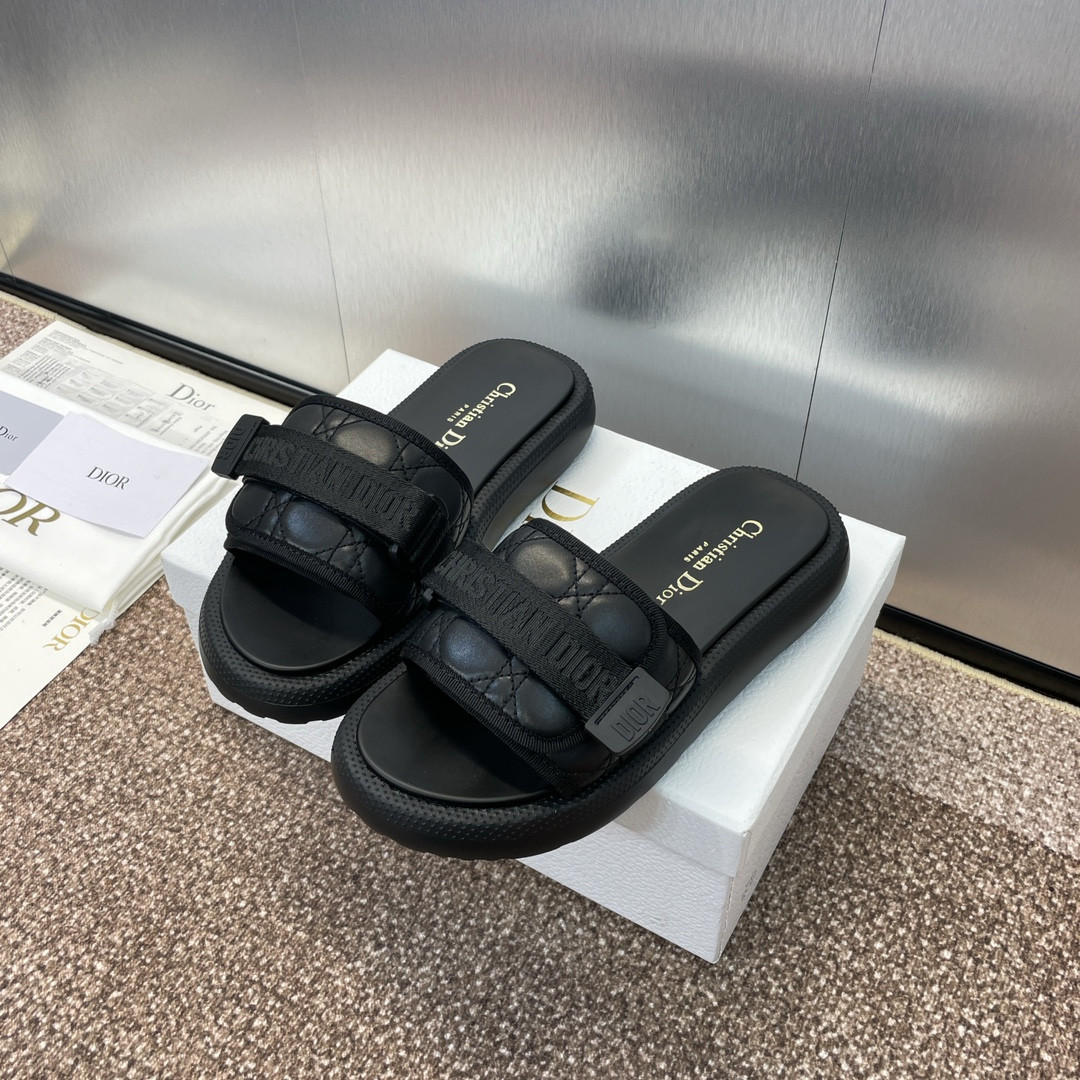 UA D*0r D*0riviera Dio(r)evolution Slide