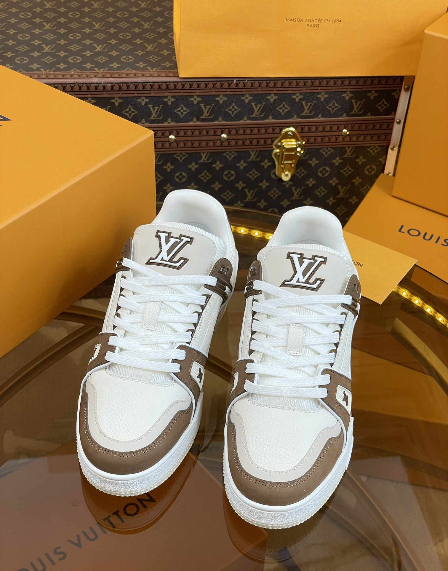 UA LV Trainer Sneaker