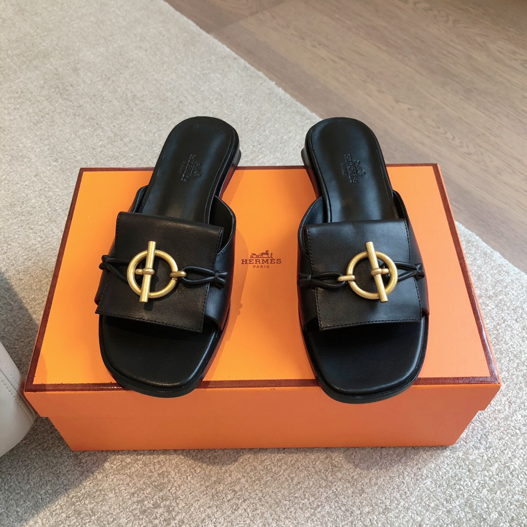 UA Hermès Isle sandal
