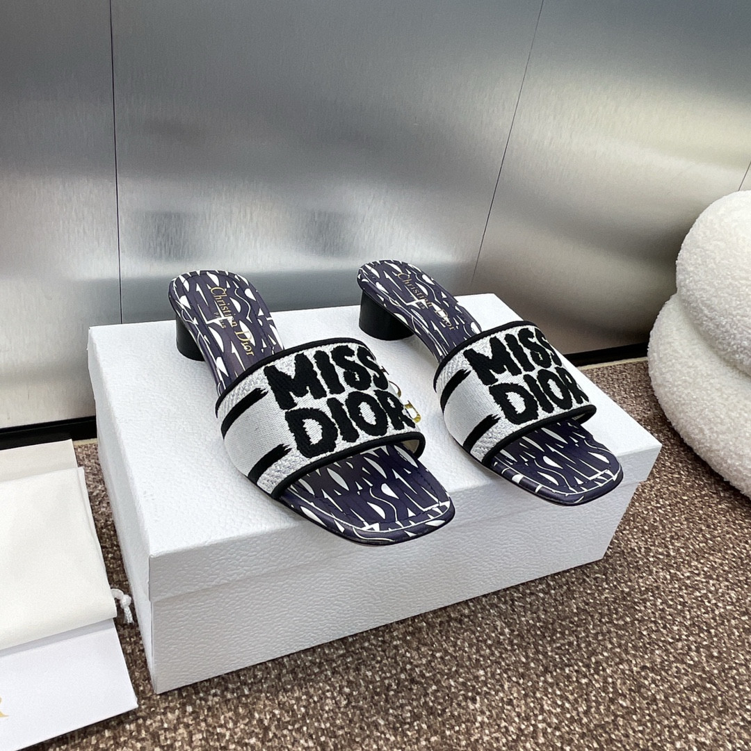 UA D*0r Dway Heeled Slide