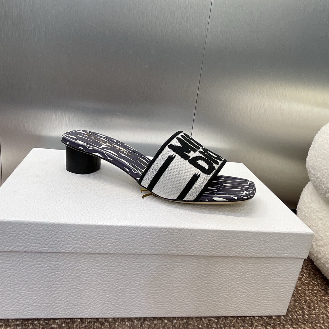 UA D*0r Dway Heeled Slide