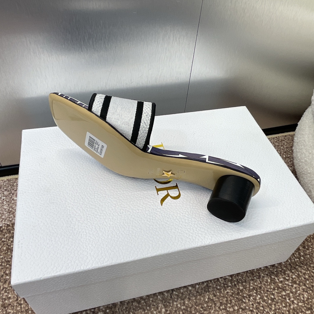 UA D*0r Dway Heeled Slide