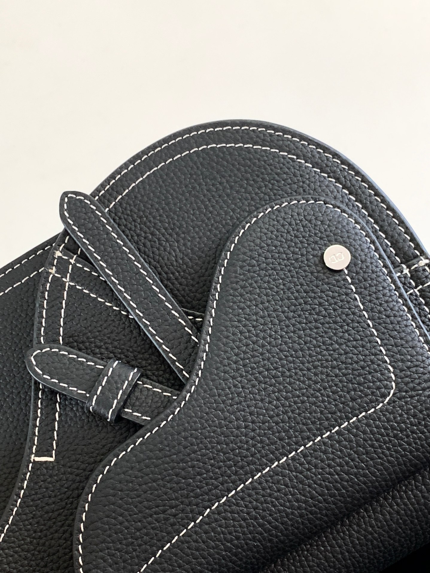 D*0r Saddle Messenger Bag 24 x 16.5 x 5.5 cm