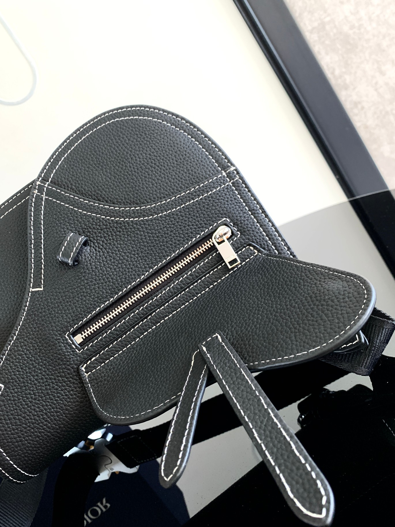 D*0r Saddle Messenger Bag 24 x 16.5 x 5.5 cm