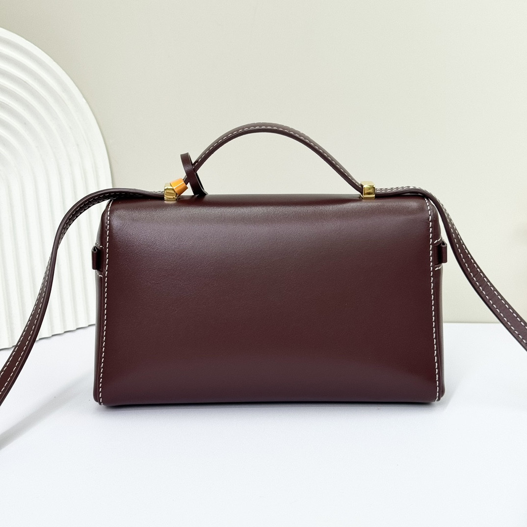 L**o p*ana Extra Pocket L19 Smooth Calfskin 11 x 19 x 6.5 cm