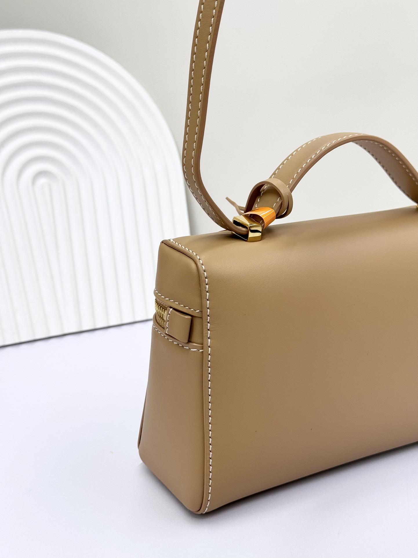 L**o p*ana Extra Pocket L19 11 x 19 x 6.5 cm