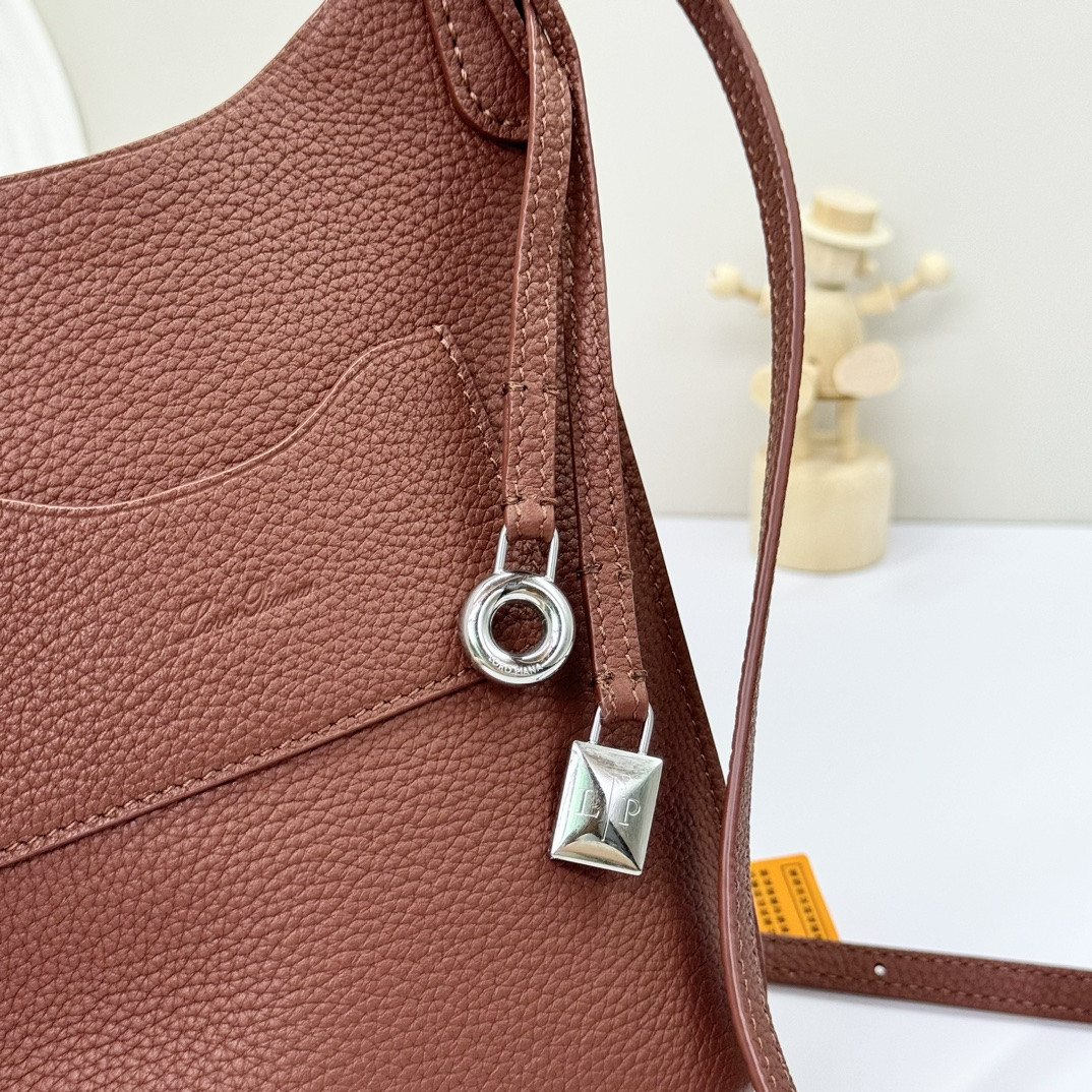 L**o p*ana Mini Bale Bag Calfskin 20x15x4cm