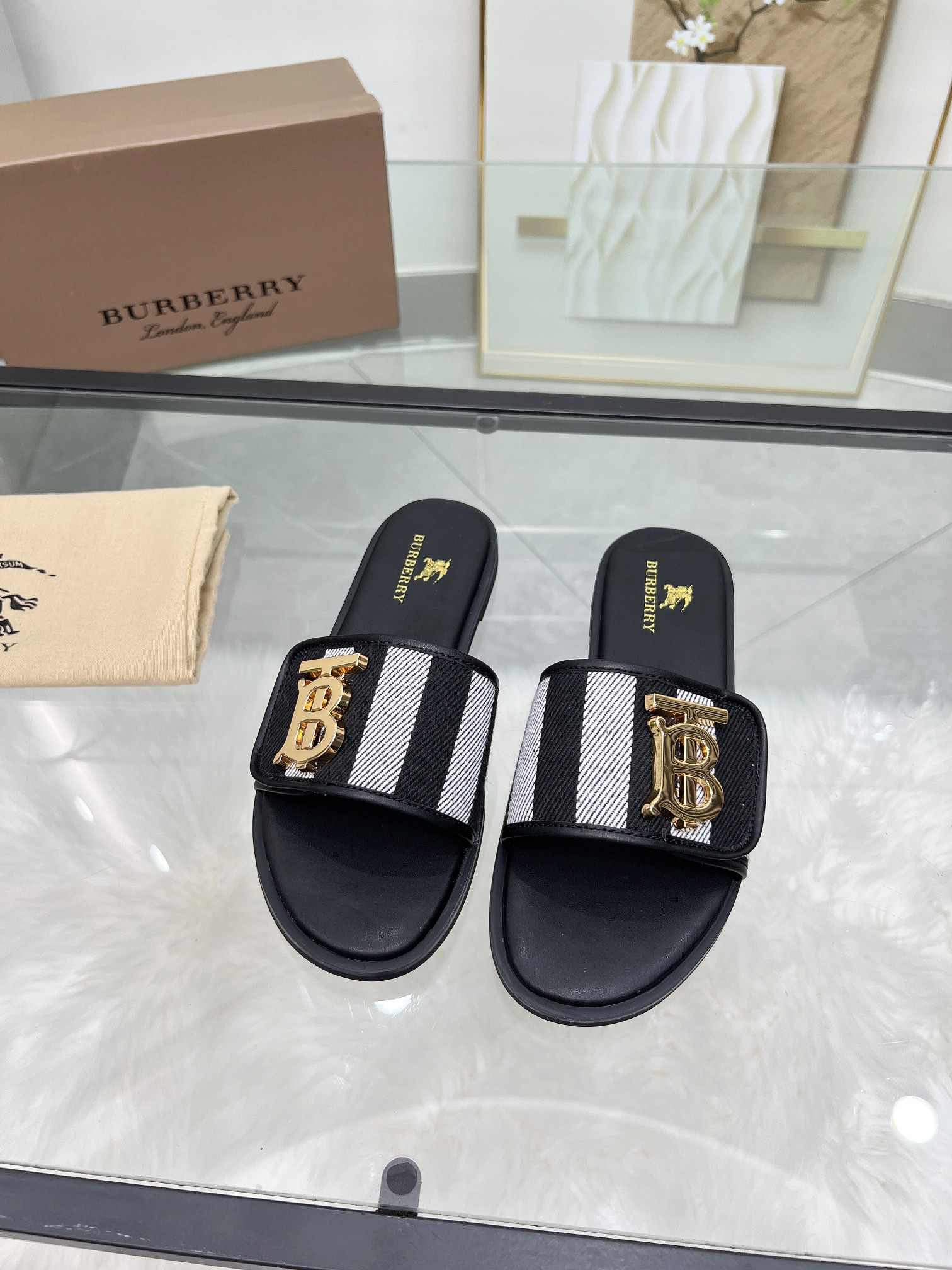 UA B**rry Slides