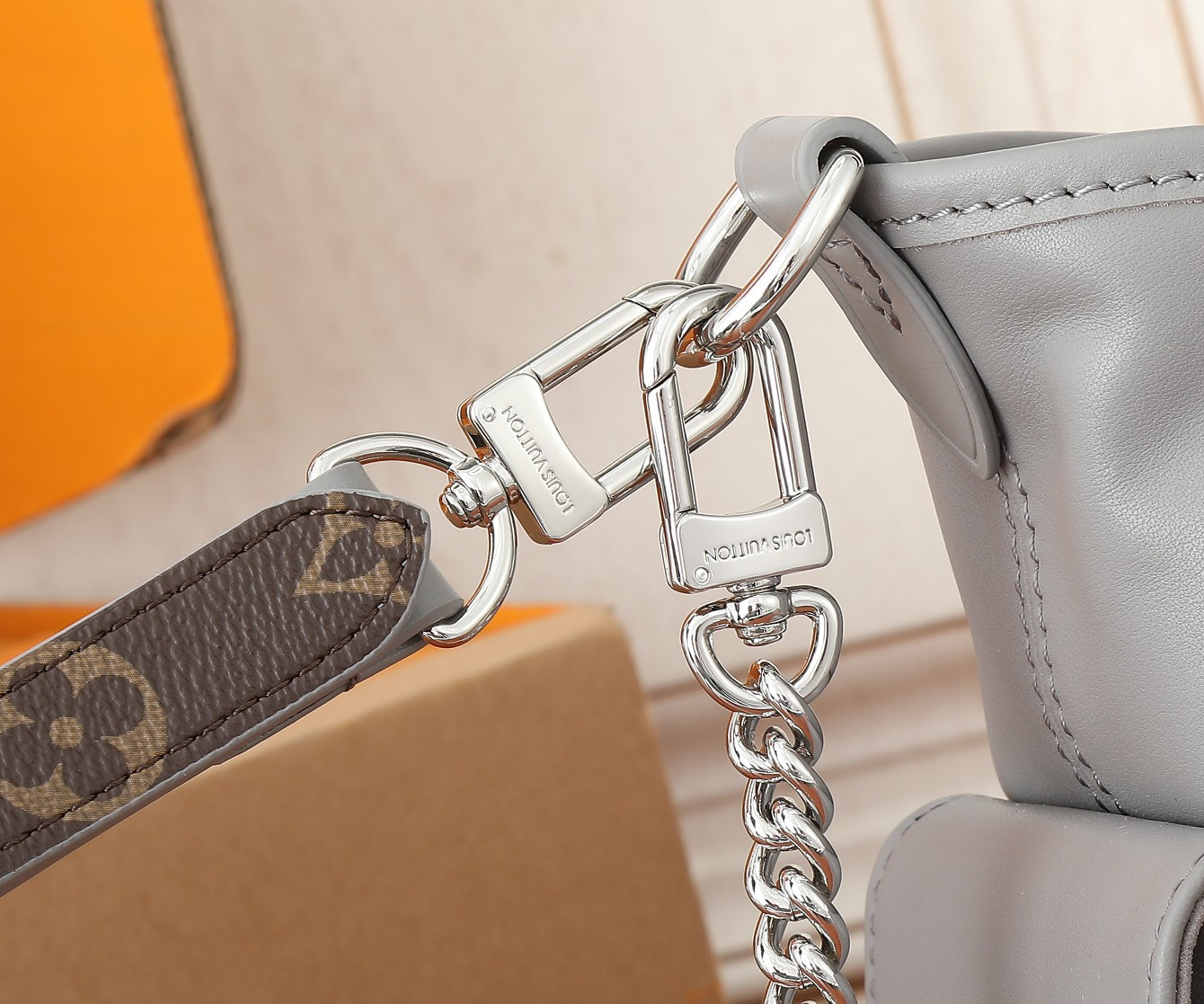 LV CarryAll Cargo M12579 33.5x23x15CM