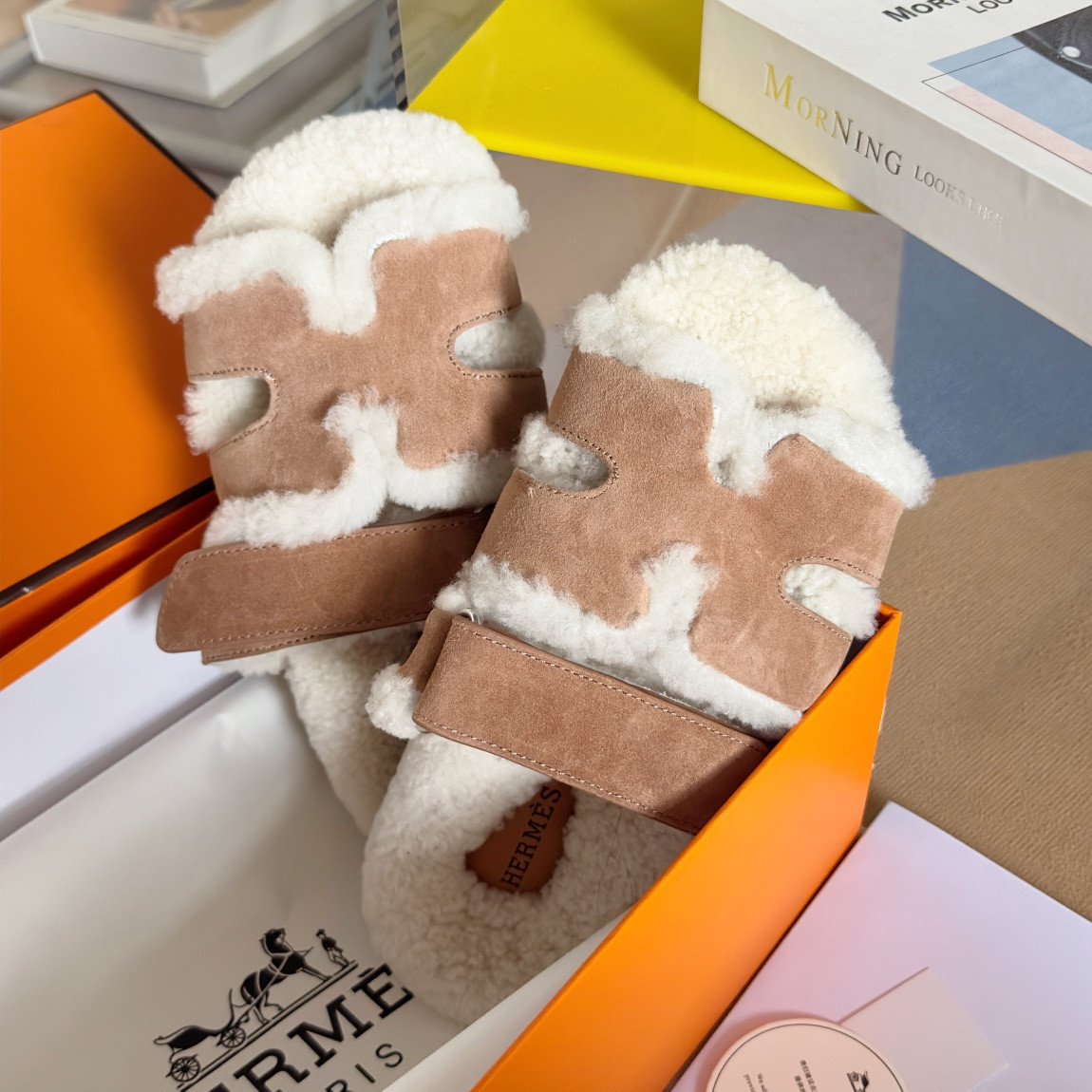 UA Hermès Chypre sandal