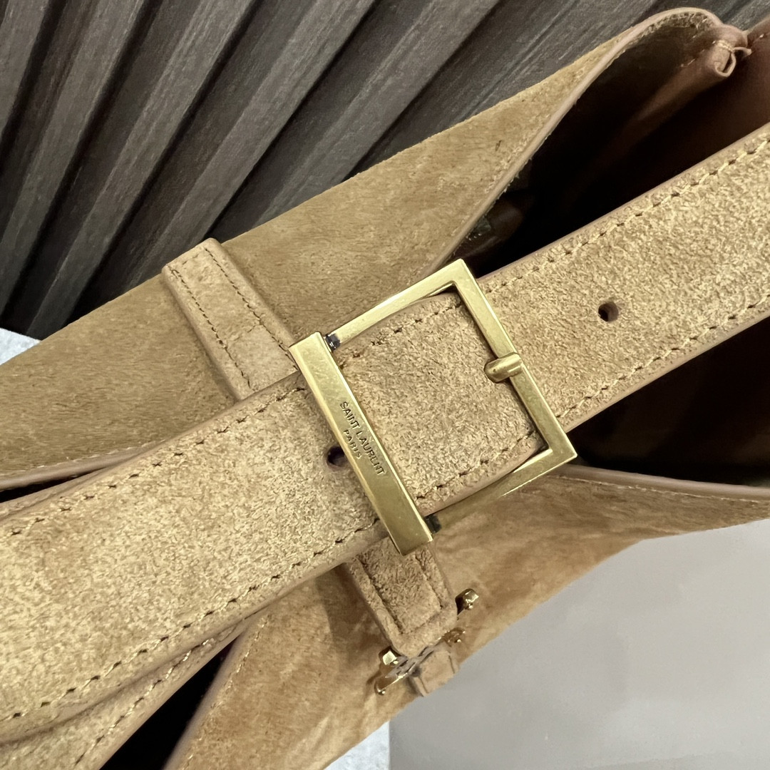 Y*L LE 5 À 7 23x22x8cm