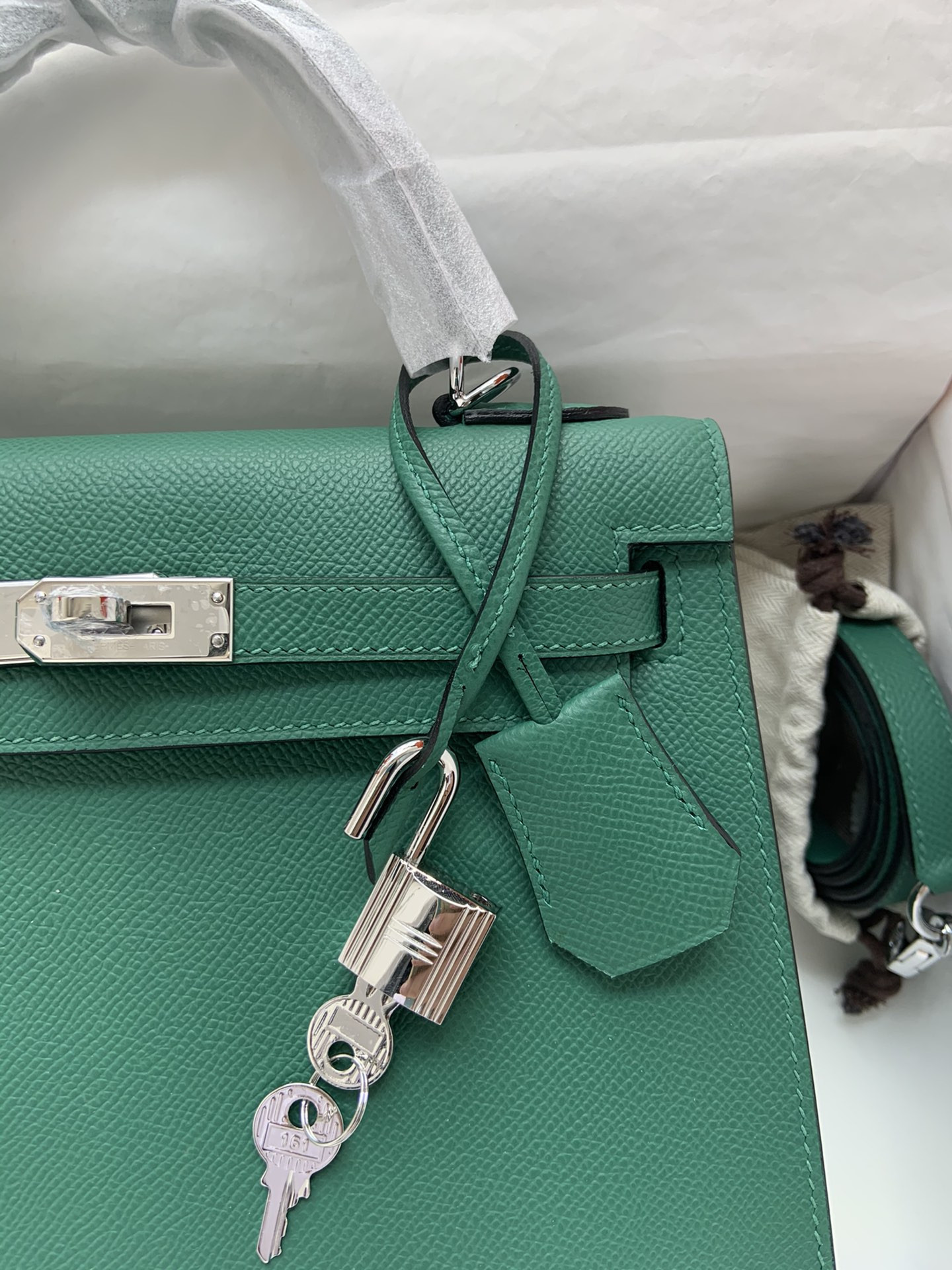 HERMÈS Kelly Silver-tone Hardware 25 28