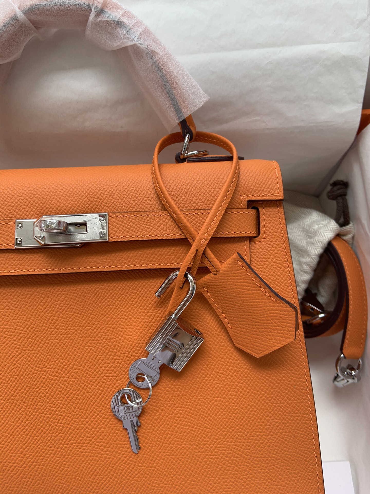 HERMÈS Kelly Silver-tone Hardware 25 28