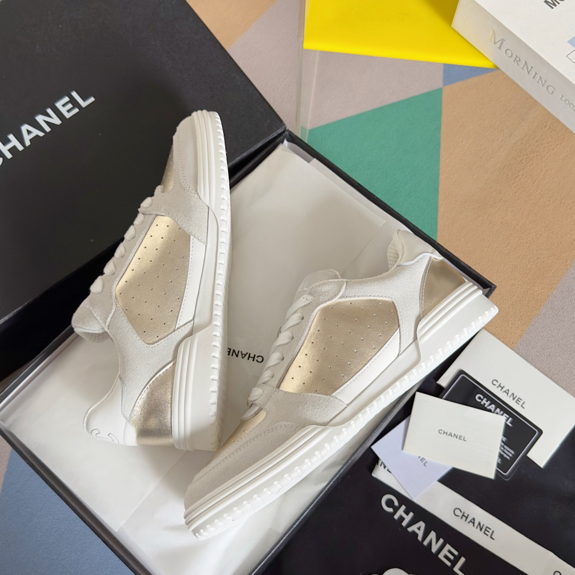 UA Ch*el SNEAKER