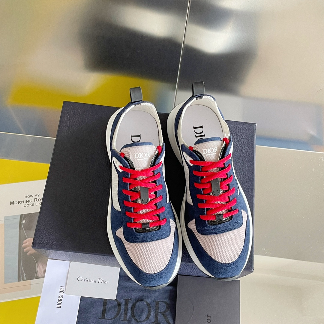 UA D*0r B25 Runner Sneaker