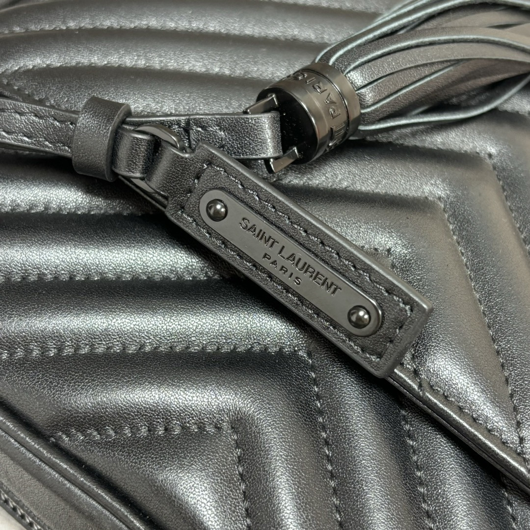 Y*L LOU camera bag in quilted leather 23x16x6cm